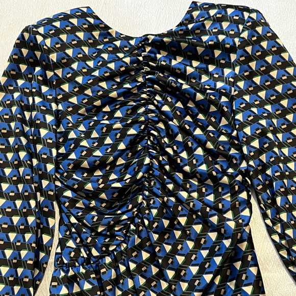 Abstract, silk long sleeve dress - Picture 2 of 5